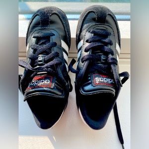 Adidas kids samba indoor soccer shoes